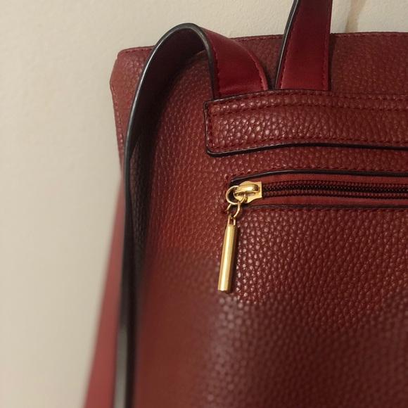 Simons Maroon BackPack with Gold Detailing - Picture 2 of 8